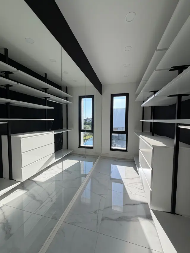Begehbarer Kleiderschrank · Bellapais · Kyrenia / Girne