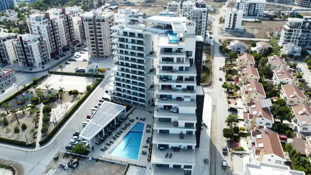 Möblierte 2+1-Wohnung in İskele mit Meerblick – Panorama – Ansicht 1