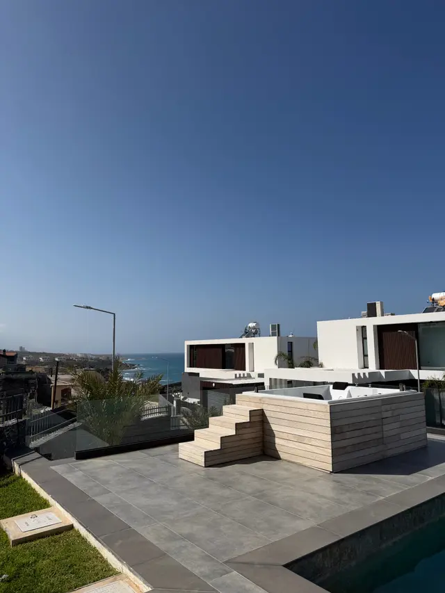 Terrasse mit Whirlpool · Esentepe · Region Kyrenia