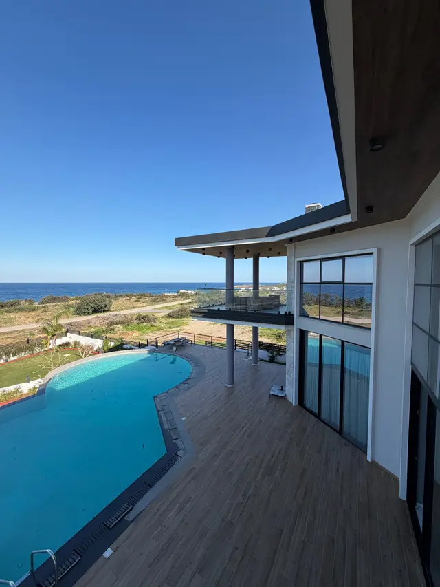 Pool & Terrasse · Çatalköy · Kyrenia / Girne