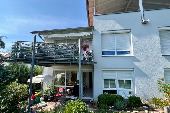 Moderne 3-Zimmer-Wohnung mit Terrasse & Blick ins Grüne