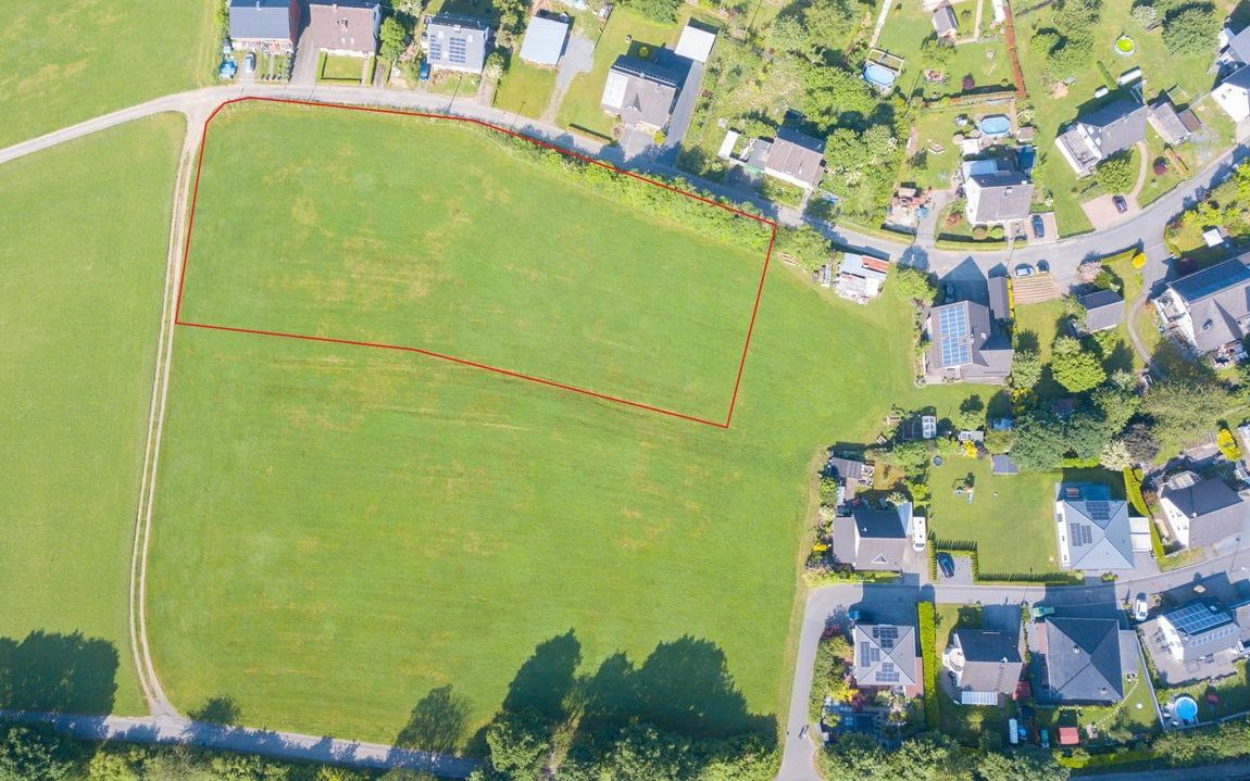 Mehrere Baugrundstücke, „noch zu vermessen“ in idyllischer Lage von Morsbach!