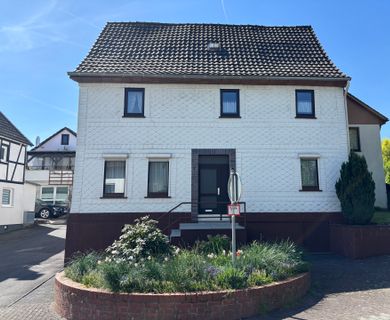 ***Preisreduzierung***
Renovierungsbedürftiges, denkmalgeschütztes Zweifamilienhaus mit Garten im Zentrum von Hamm!