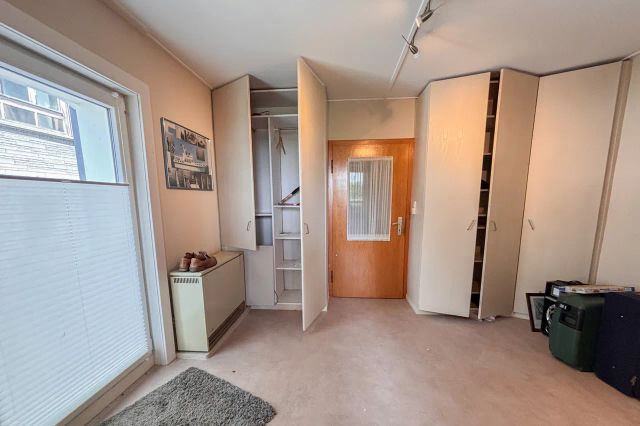 Arbeitszimmer EG Links