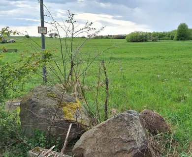 Freiliegendes Grundstück in Ortrandlage bietet Ihnen vielfältige Möglichkeiten der Bebauung!