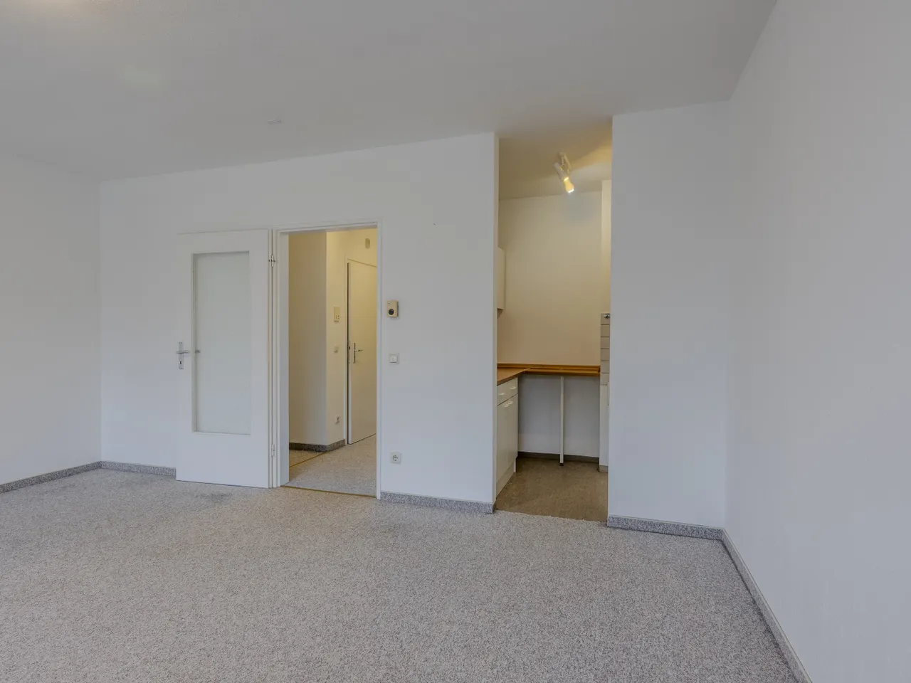 Wohn- und Schlafzimmer