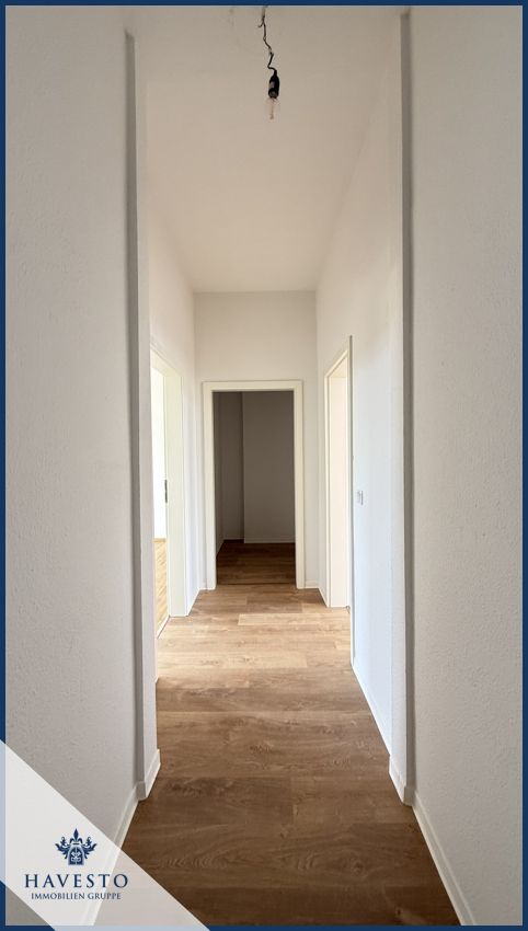 Exklusiv renovierte 2-Raumwohnung mit neuer EBK & modernisiertem Bad - Foto 4