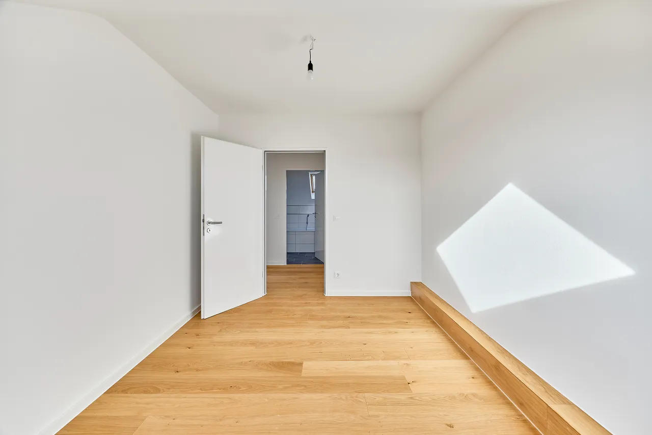 Traumhafte Loggia! Modernisierte 3-Zimmer-DG-Wohnung in Schwetzingen zur Miete - Photo 2