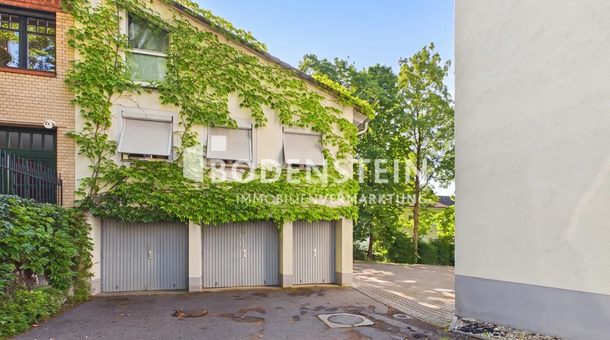 Seitenansicht des Mehrfamilienhauses