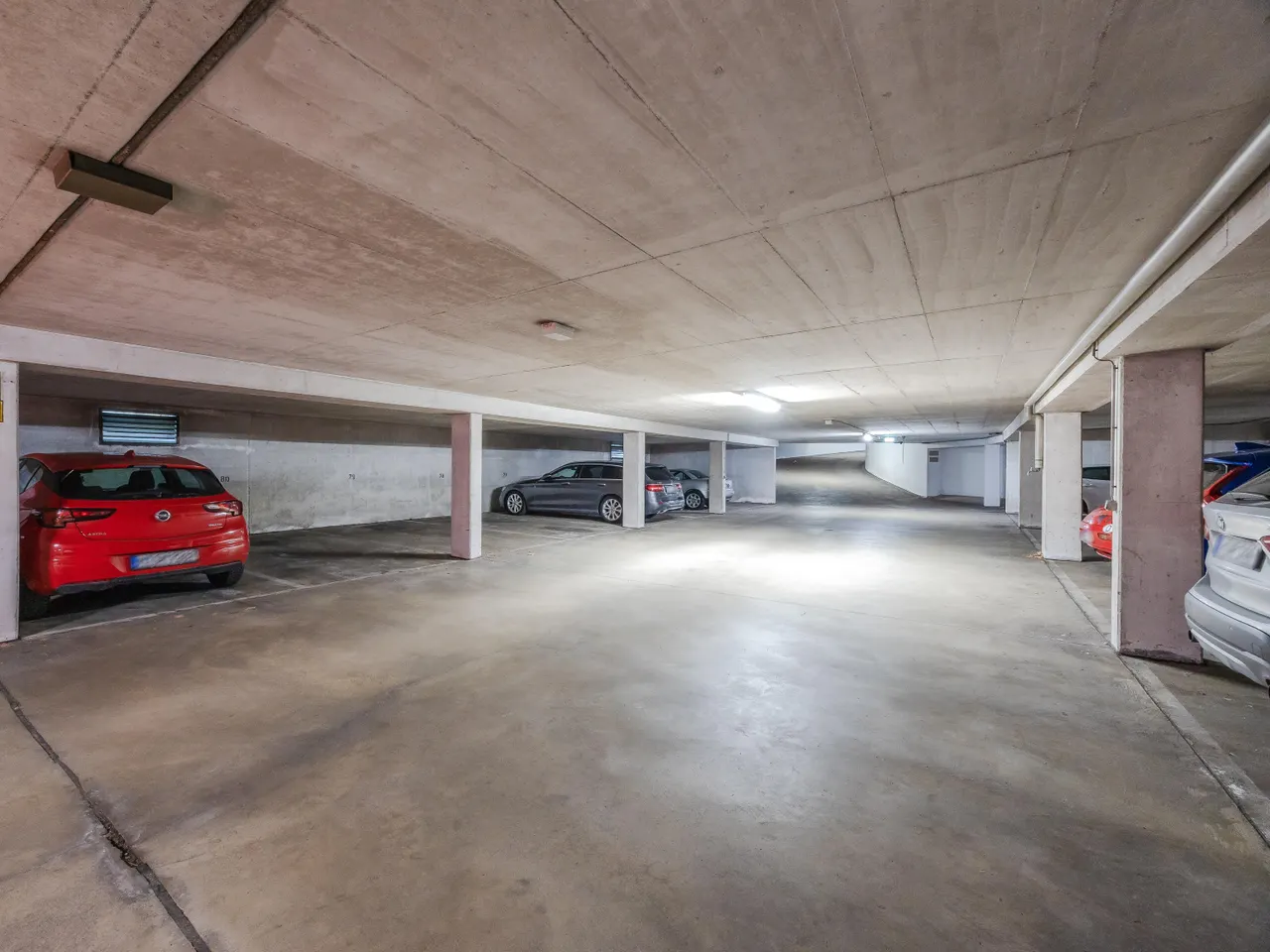 Tiefgarageneinzelstellplatz