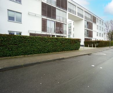 Düsseldorf-Oberkassel: Exklusives Wohnen in Oberkassel – Großzügige Traumwohnung mit Blick ins Grüne - Foto 4