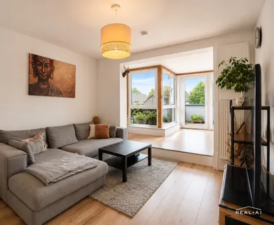 Moderne Maisonettewohnung mit Dachterrasse und zwei Bädern!