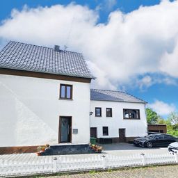 Hochwertig renoviertes Wohnhaus mit tollem Ausblick in Höhenlage. Ca. 30 Minuten bis Bonn.