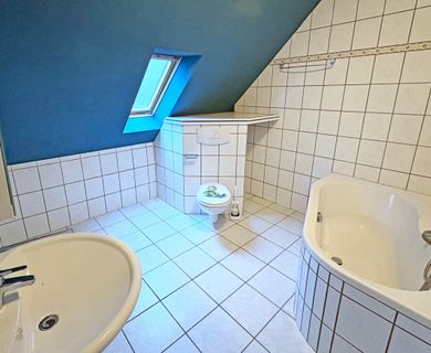 Helle Wohnung mit riesiger Dachterrasse! - Foto 2