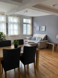 Saniert: Moderne Stadtwohnung mit Charme - Photo 1