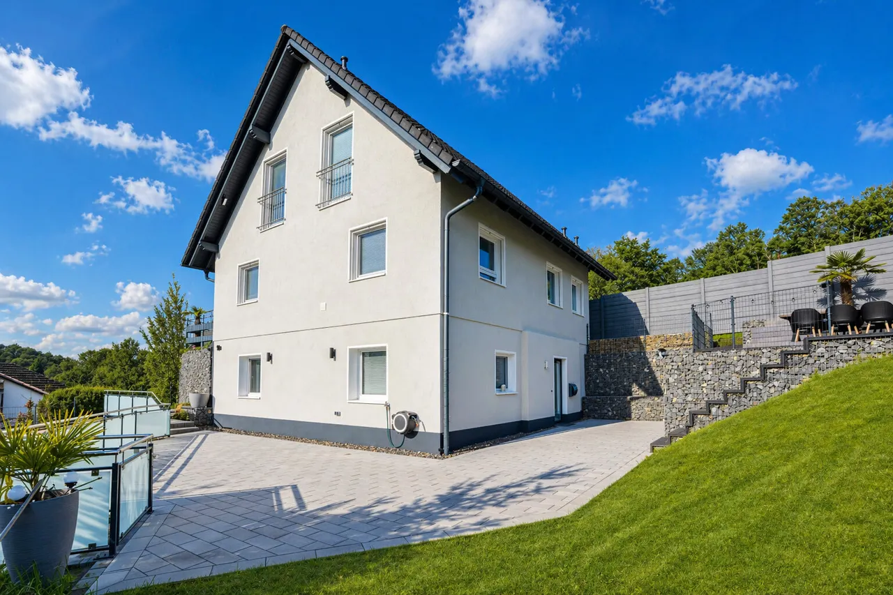 Exklusiv saniertes Einfamilienhaus mit Premium-Ausstattung