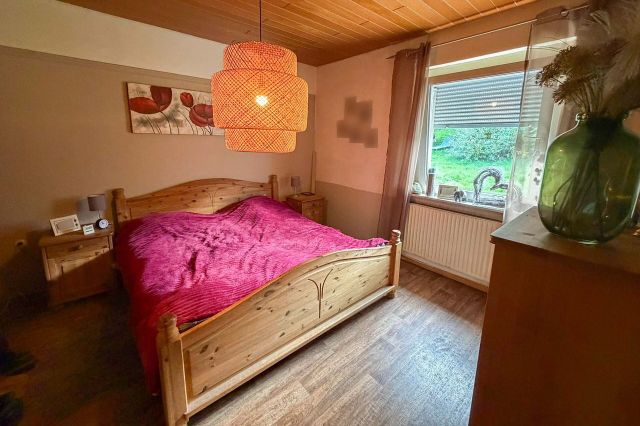 Schlafzimmer (EG)