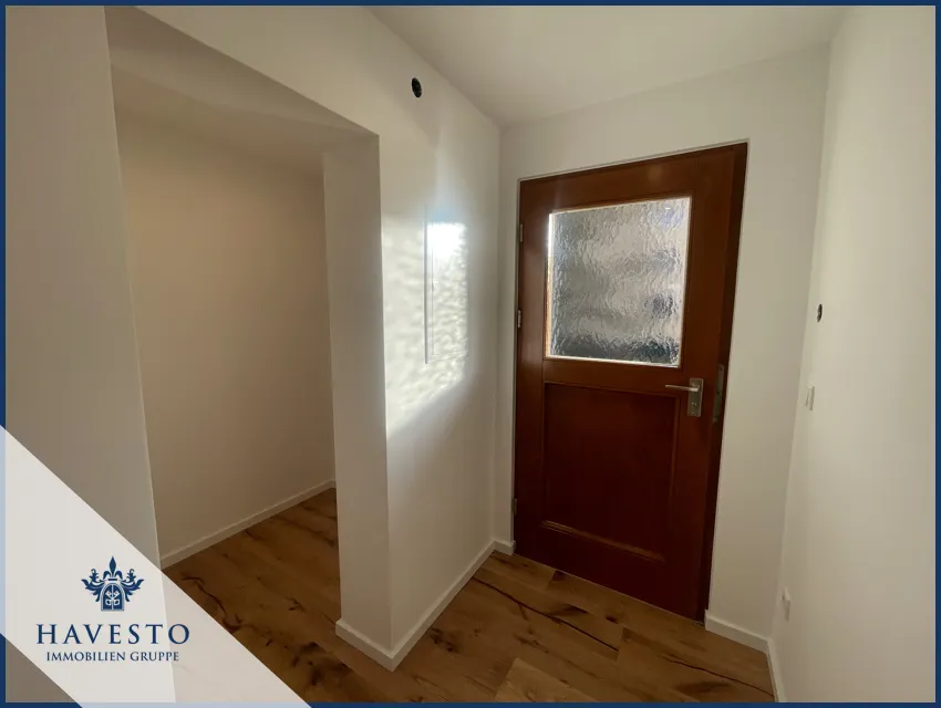 Eingangsbereich + Garderobe