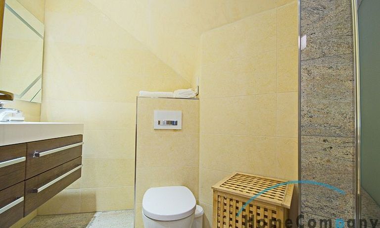 Badezimmer1-Ansicht1