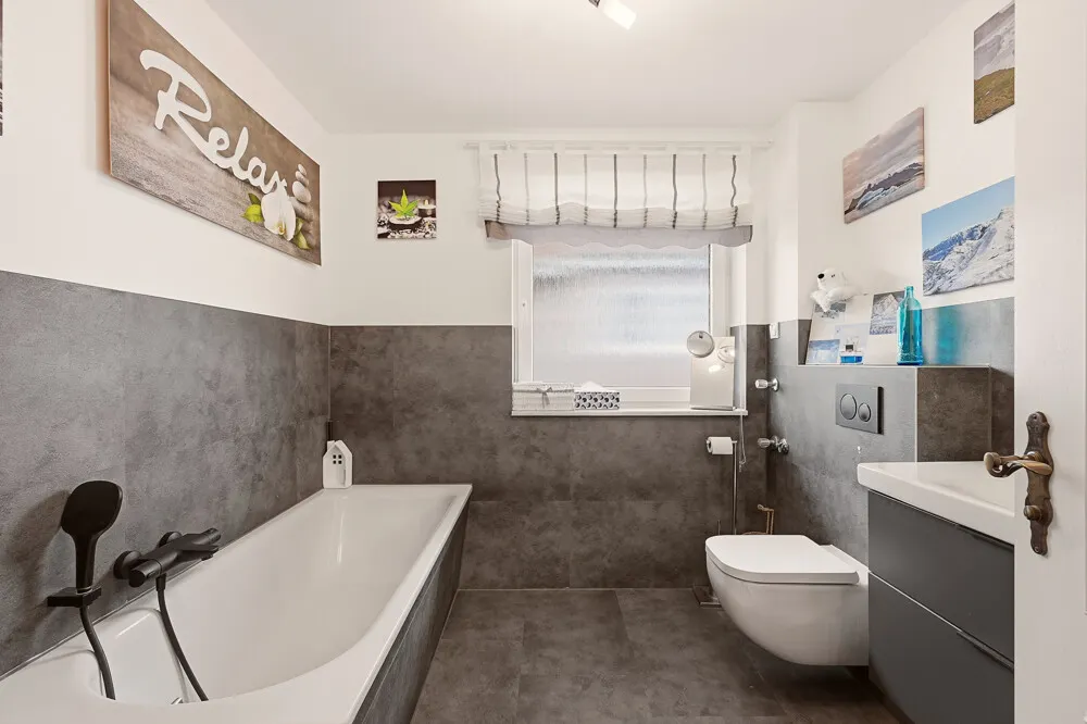 Badezimmer EG