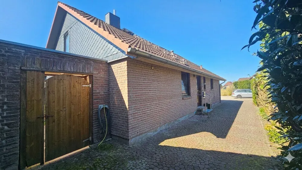 seitliche Ansicht von links