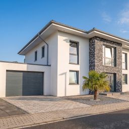 Exklusives Familienzuhause mit Pool, hochwertiger Ausstattung und luxuriösem Wohnkomfort