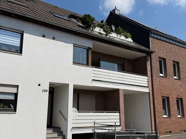 Gepflegte 3-Zimmer-Eigentumswohnung mit Balkon und Garage in Mönchengladbach-Giesenkirchen