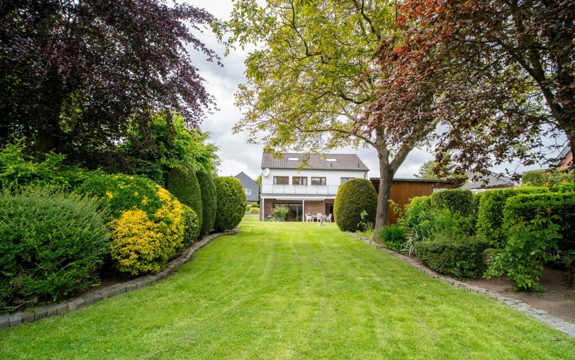 Einfamilienhaus auf einem großen Grundstück mit Weitblick in ruhiger Lage in Kleve-Materborn
