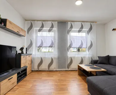 Rund 45 m² große 2-Zimmer-Erdgeschosswohnung mit Tageslichtbad und Gartennutzung in Berchum - Foto 1
