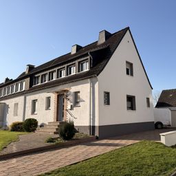 Doppelhaushälfte mit Garten und Garage in Unna-Massen