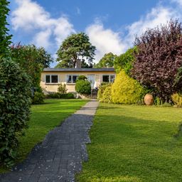 Großzügiger Bungalow mit traumhaftem Garten – wohnen in zentraler Lage von Siegburg