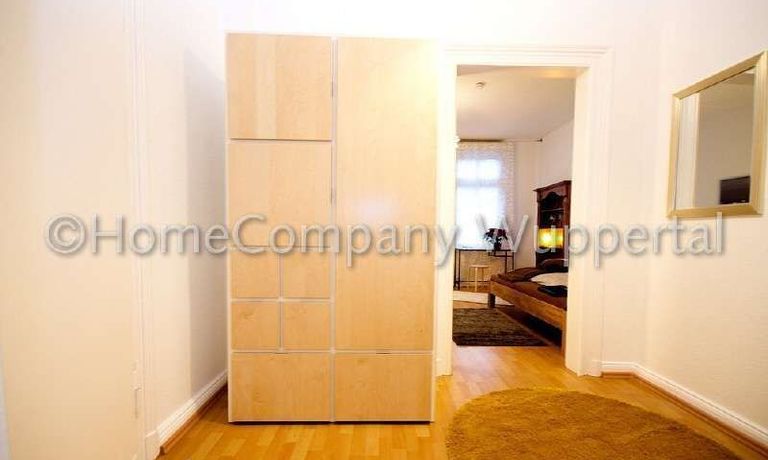 Kleiderschrank