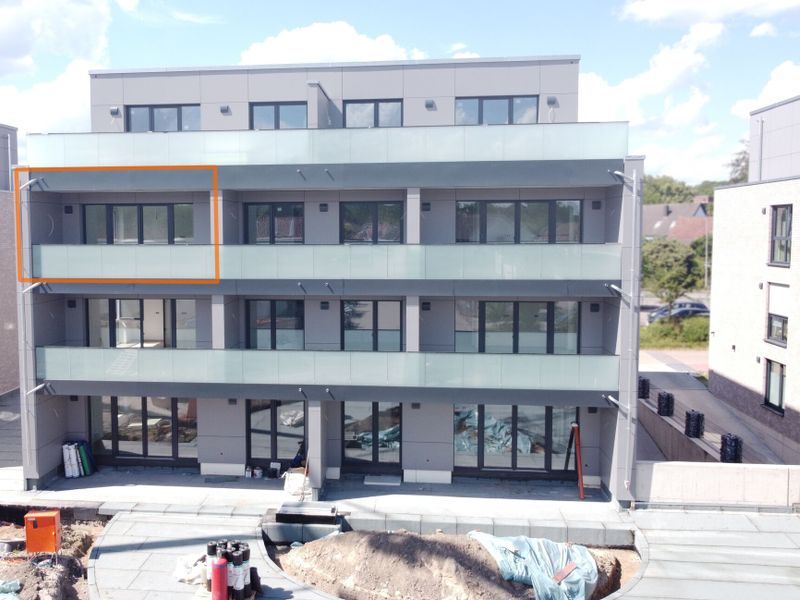 *Ein echter Hingucker* Schicke Wohnung mit Terrasse in toller Lage - Photo 1