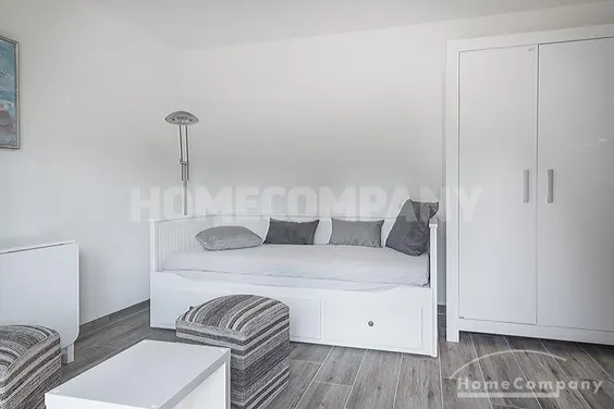 Neubau! Modern möbliertes 1-Zimmer-Apartment mit Terrasse