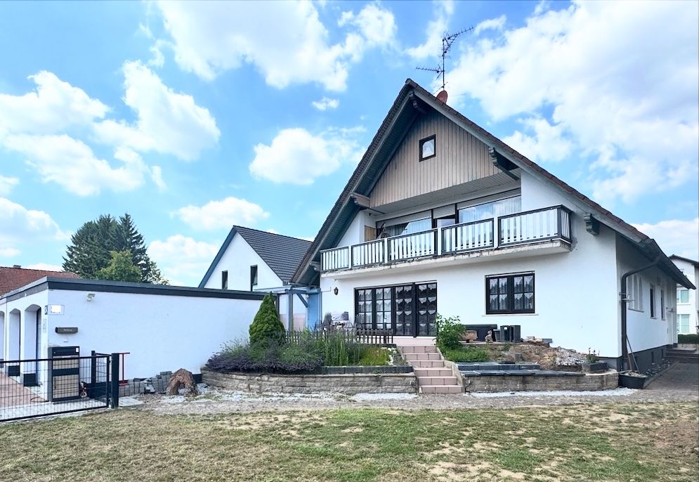 Einfamilienhaus mit Einliegerwohnung