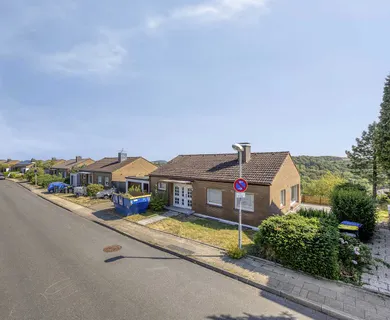 Freistehendes Einfamilienhaus mit traumhafter Weitsicht ins Tal in Velbert-Neviges