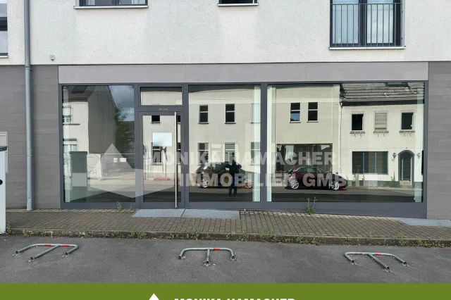Außenansicht + Stellplätze