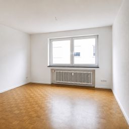 MODERNE 3-ZIMMERWOHNUNG MIT BALKON IM KREFELDER ZENTRUM ZU MIETEN!
