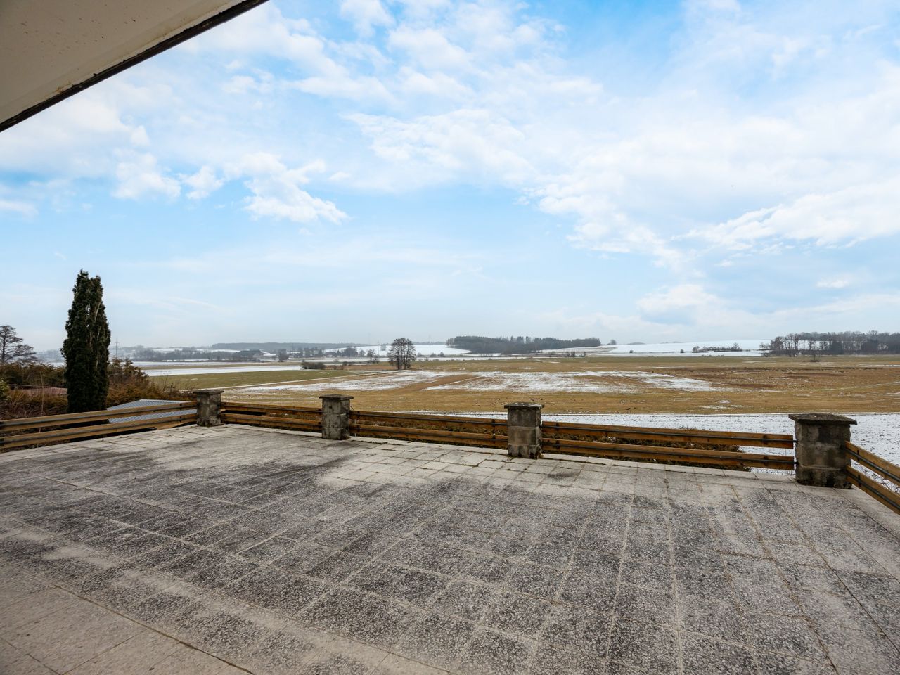 Terrasse im Untergeschoss