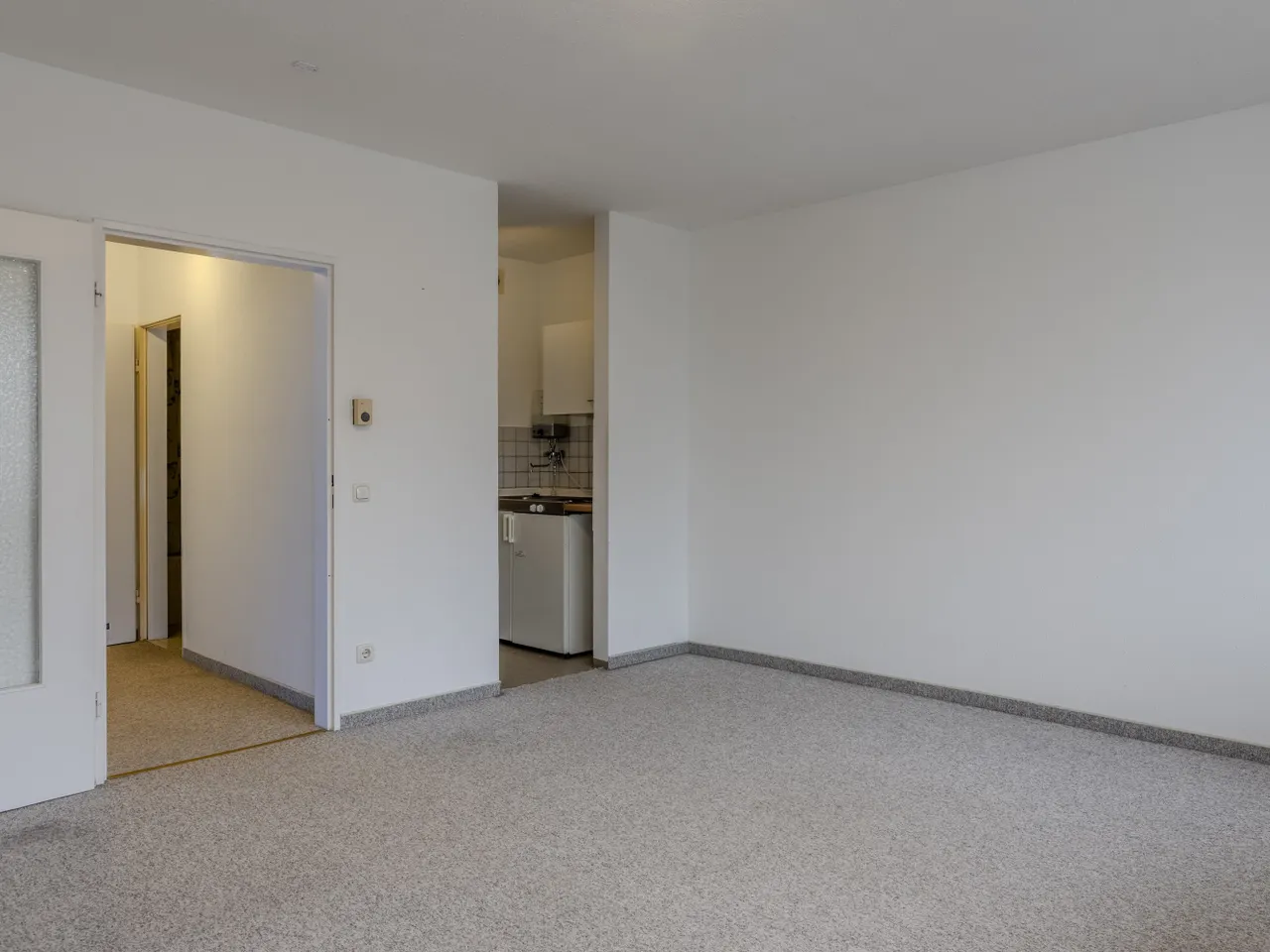 Wohn- und Schlafzimmer