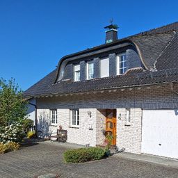 Exklusives Einfamilienhaus mit Weitblick, großzügigem Raumangebot und perfektem Zustand