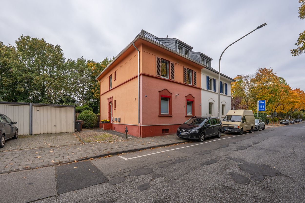 Ein Zuhause mit Potenzial auf 458 m² Grund – Zweifamilienhaus für flexible Nutzungsmöglichkeiten