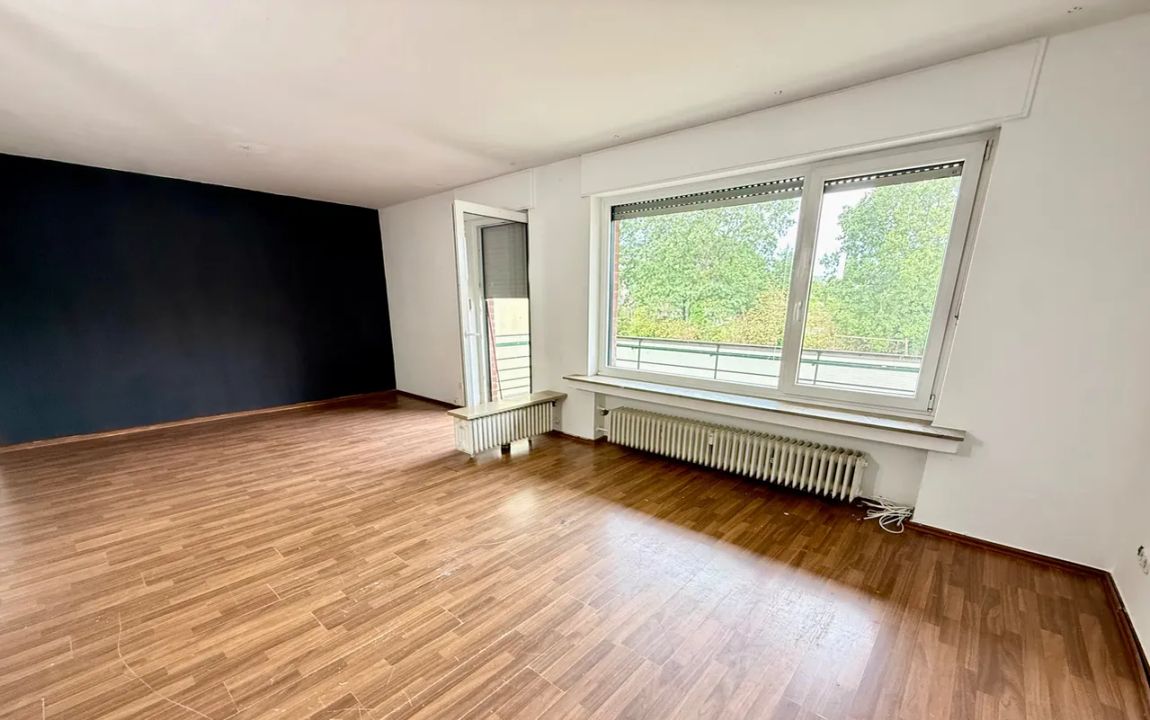 Großzügige 3-Zimmer-Wohnung mit Balkon und lichtdurchflutetem Wohnzimmer