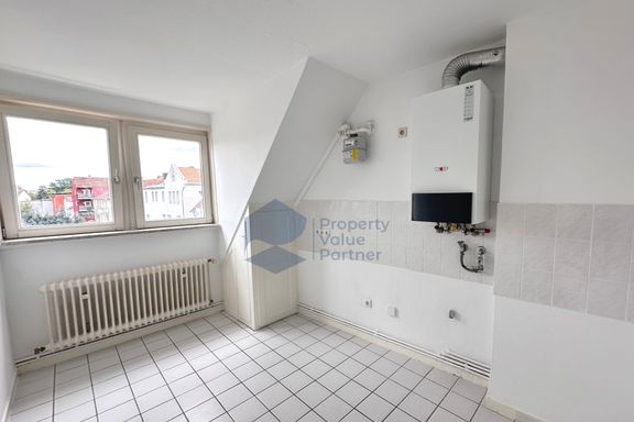 TOP Lage: 4-Zimmer-Wohnung mit gro&szlig;er Wohnk&uuml;che