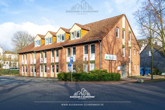 Gewerbeimmobilie im Zentrum von Wunstorf &ndash; Vielseitige Umnutzung f&uuml;r Praxis, B&uuml;ro oder Wohnen