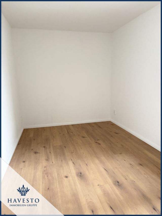Frisch renovierte 2-Zimmer-Dachgeschosswohnung mit Balkon, EBK & modernem Bad - Photo 5
