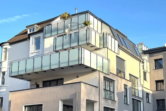 **** Einsteigen, hochfahren, staunen – Penthouse-Feeling pur genießen.....****