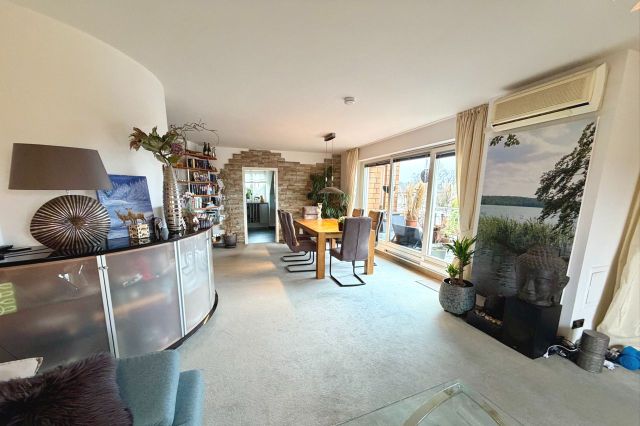 Kaminofen im Wohnraum möglich (Anschluss existiert bereits)