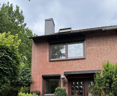 Erstbezug nach Modernisierung – Großzügiges Endreihenhaus mit Garten & Carport