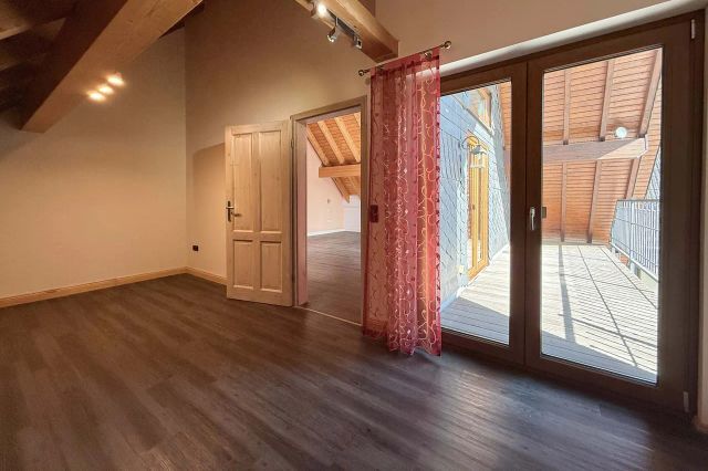 DG Ankleide mit Balkon